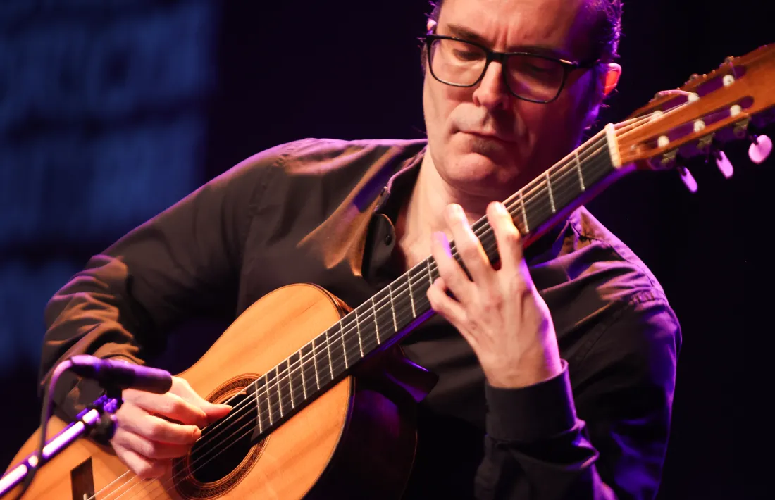 El guitarristaDavid Sanz va borir ahir el Guitar Fest amb el mexica Christopher Avilez.