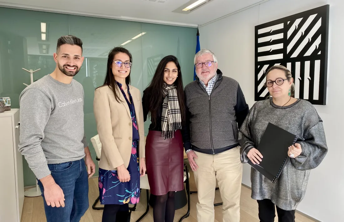 Els representants de l’APDA i l’AGIA en la reunió d’ahir.