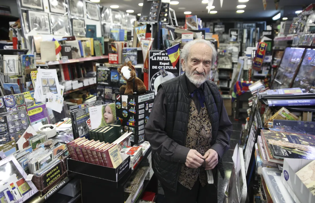 El Charly, a La Paperassa, on resistirà fins al 30 d’abril: a partir d’aleshores el trobaran a la filatèlia Bill.