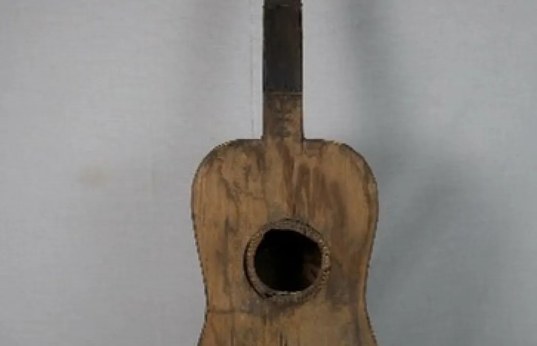 Guitarra barroca del XVIII.