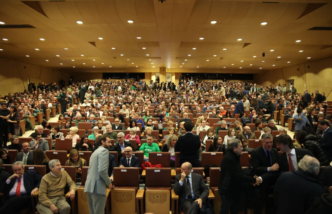 El Centre de Congressos d'Andorra la Vella es va quedar petit.