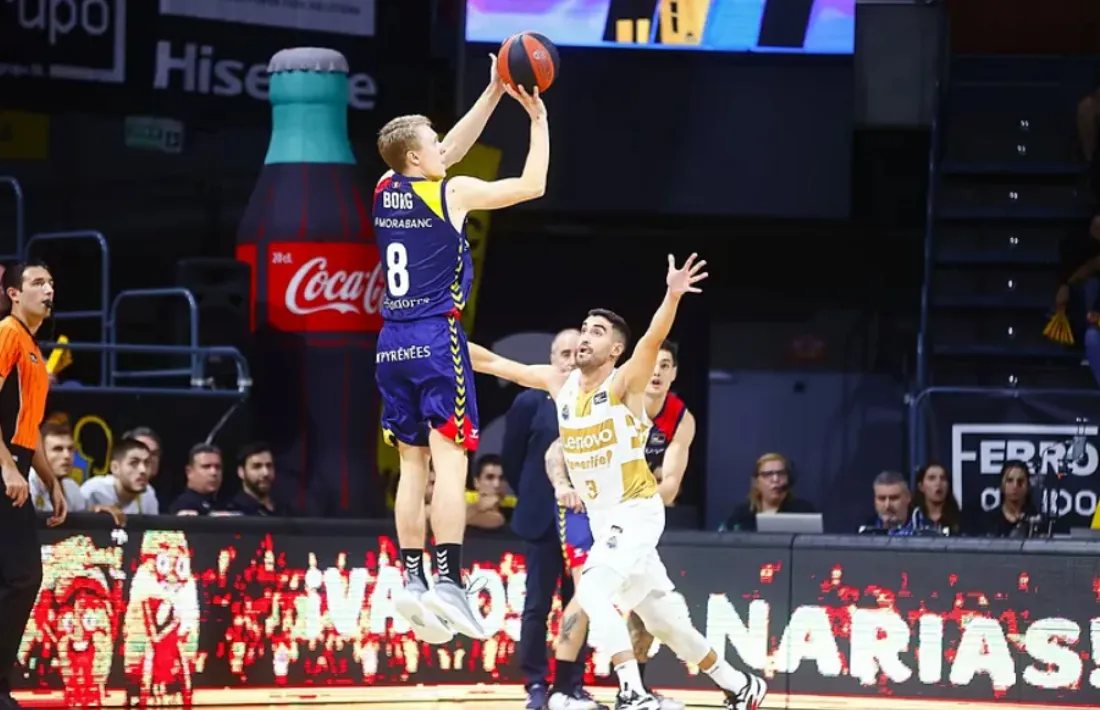 Borg llança davant Fernández en el matx de la primera volta.