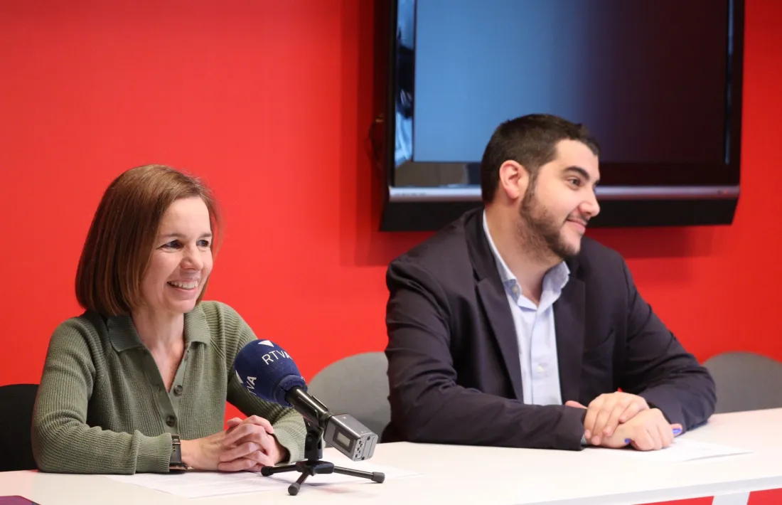 Marta Pujol i Pere Baró, avui en roda de premsa a la seu del partit.