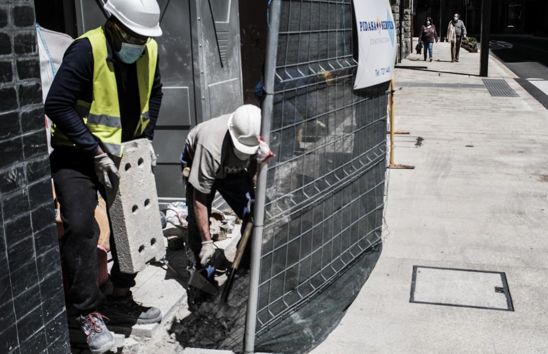 La construcció és el sector amb més accidents, 868, i amb més baixes laborals, 496.