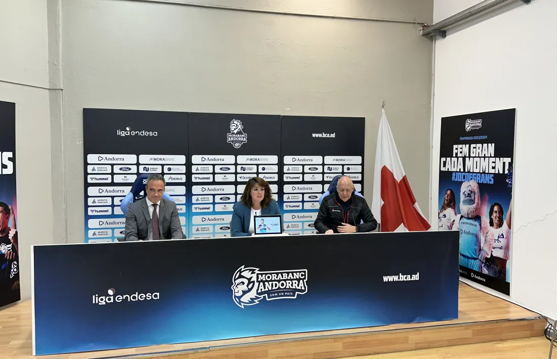 Un moment de la presentació de la campanya de sang al Poliesportiu, aquest matí.