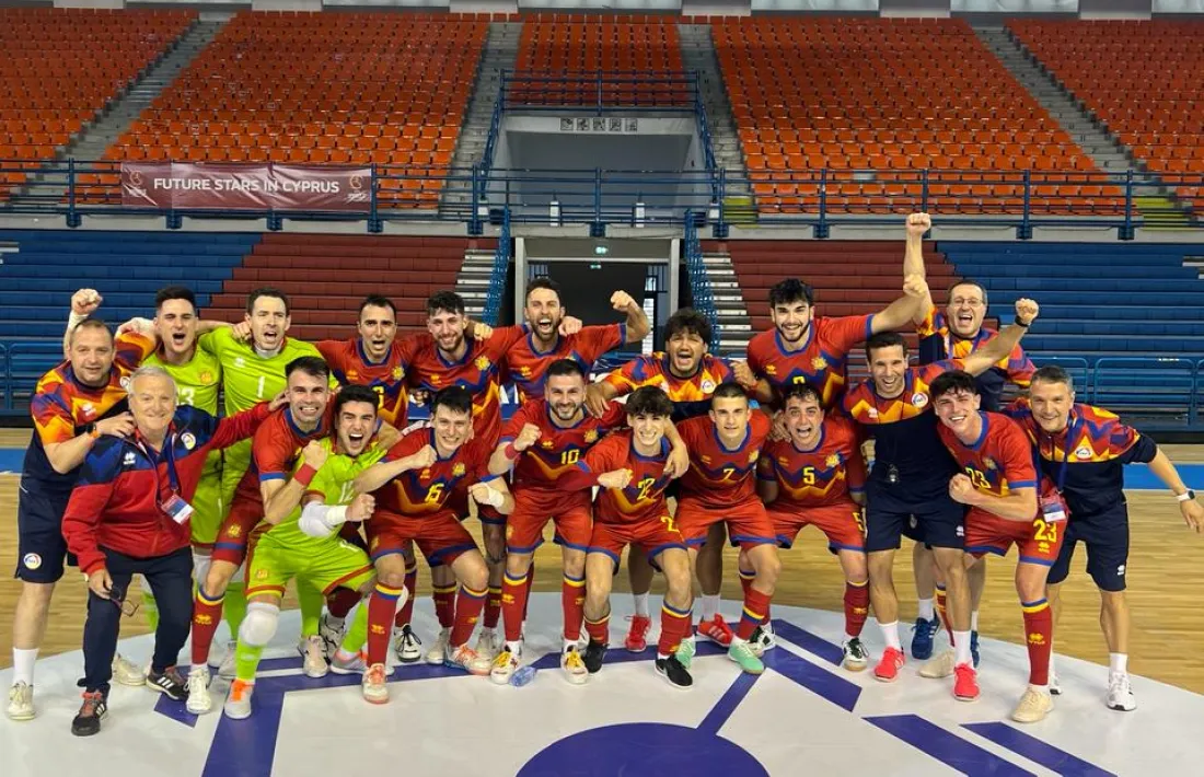 La selecció celebra la classificació cap a la Ronda Principal.