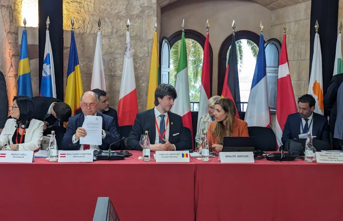 Ensenyat en un dels debats de la Conferècia de presidents de parlaments de la UE.