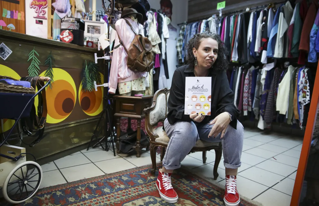 Professora, comerciant... i ara autora debutant