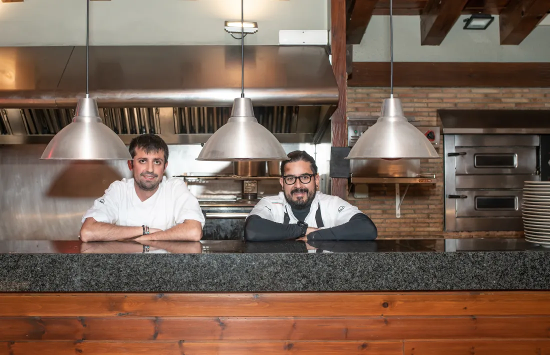 Paco Mendez, a la dreta amb el seu segon, Sergio Pescador.  Foto: AnyósPark