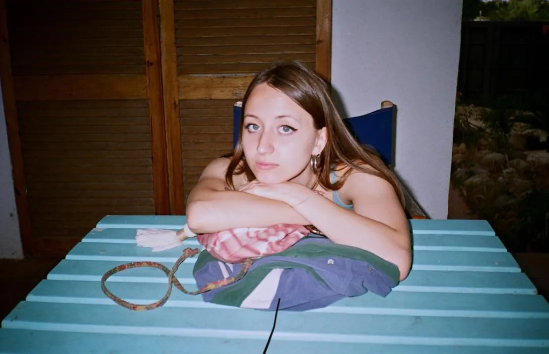 La joveníssima intèrpret. 