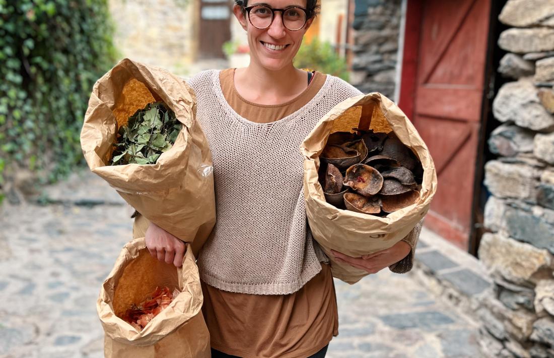 Sara Valls, artista plàstica, imparteix un dels cursos de La Capsa, a Ordino