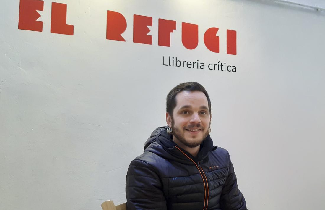 Cofundador de la llibreria El Refugi, amb Pol Maese. 