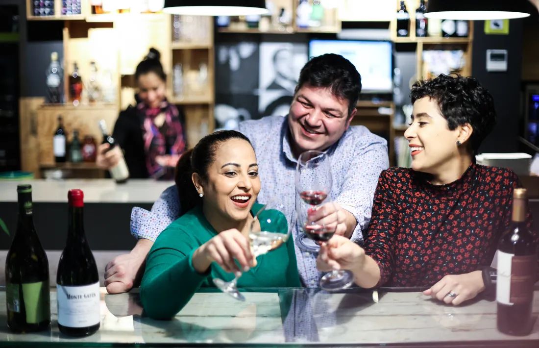 El Robert, la Judith, al fons, i el seu equip són l’ànima que anima el 13’5º 