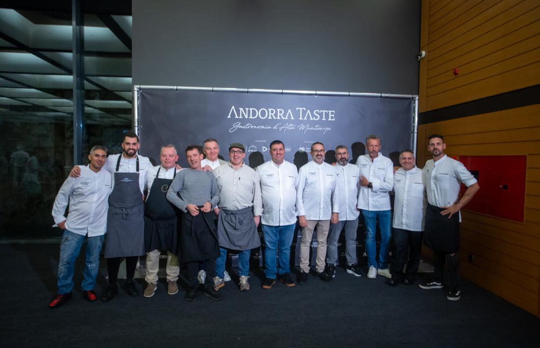 Alineació dels restauradors d'Andorra al primer sopar de l'Andorra Taste