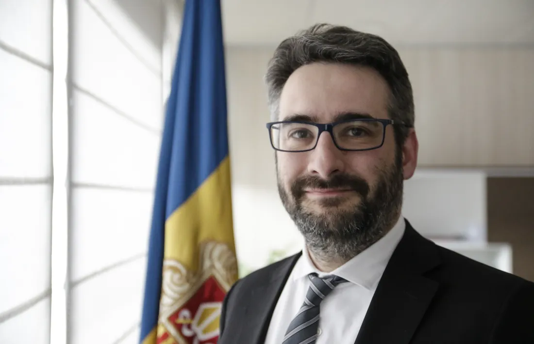 El ministre de Finances, Eric Jover, al seu despatx.