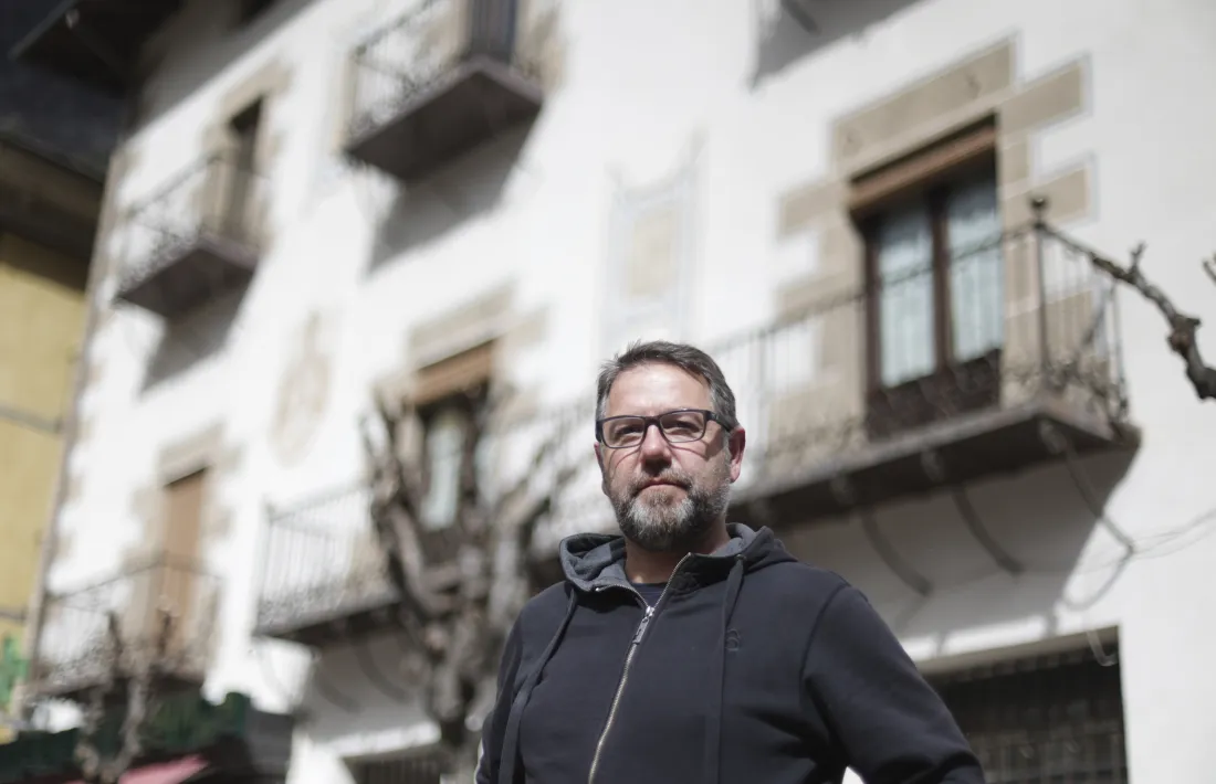 Rubio, davant de la casa Rebés, a la capital, just on el 18 d'octubre del 1943 va tenir lloc la lectura pública de la sentència que condemnava a mort el fratricida Pere Areny.
