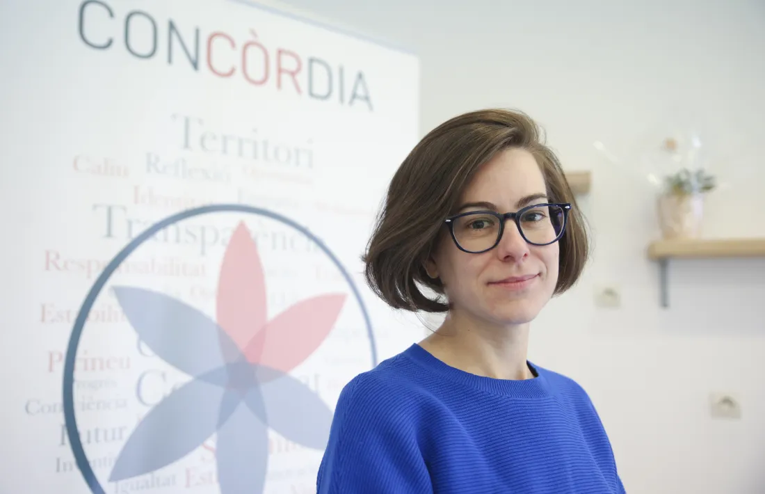 Núria Segués al local de Concòrdia.