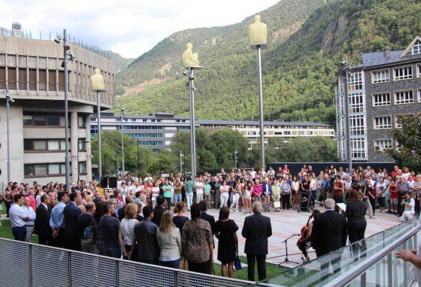 p._05_minut_desilenci_-_agencies