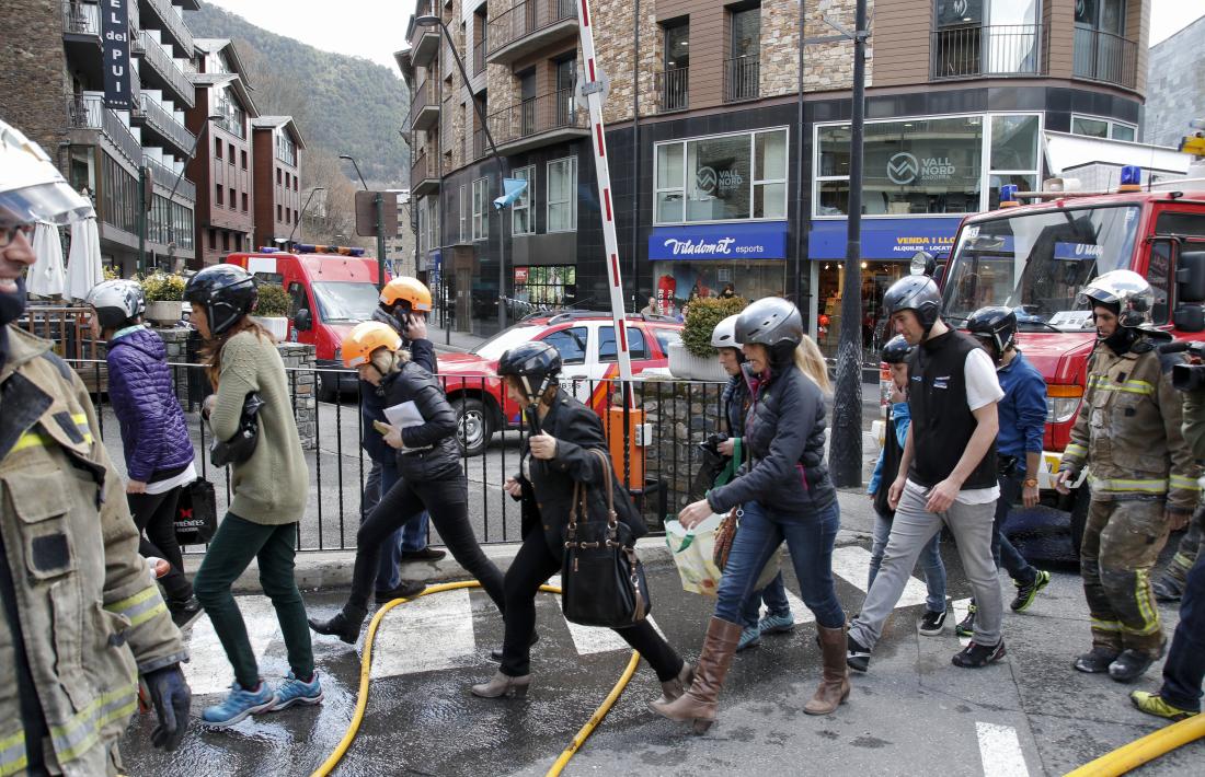 veïns incendi massana andorra tiffanny's 