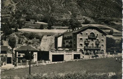 305-encamp-001-rosaleda
