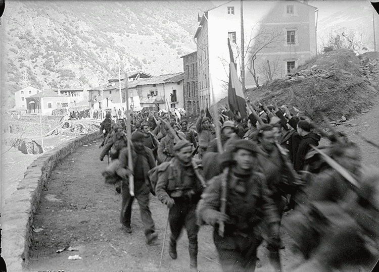 392-duana-farga-moles-narcis-casal-andorra-entre-guerres