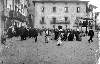 856-andorra-ball-contrapas-1906-casi-arajol