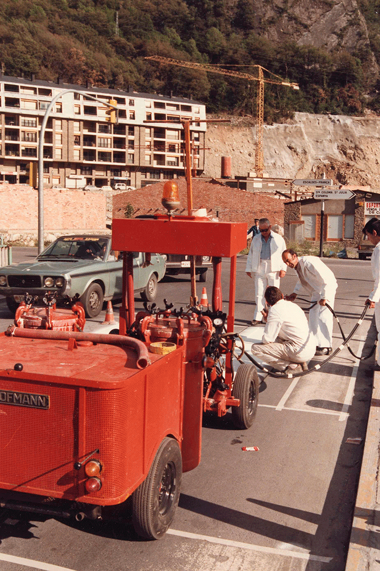 1351-pintura_carretera_1986