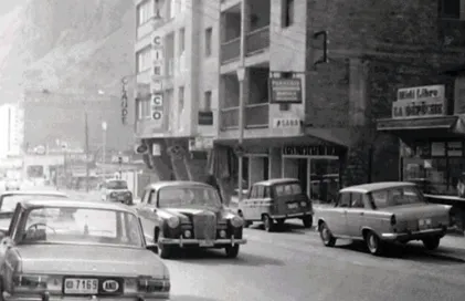 1466-av-meritxell-1969-davant-roca-ribes-mirant-cap-andorra-la-vella