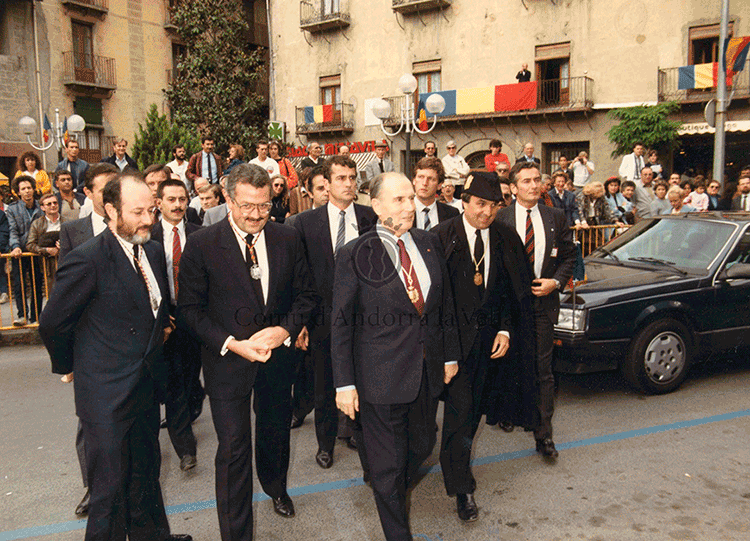 1882-visita_miterrand_26-09-1986_alv