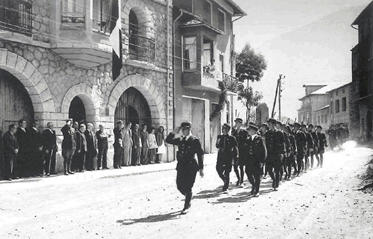 1944-claverol-gendarmes