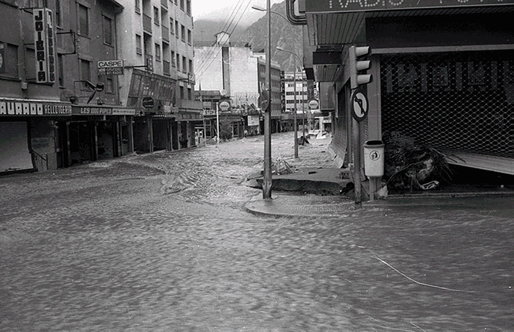 1974-fp_12849-1.jpg.iieyhvk8muanaa