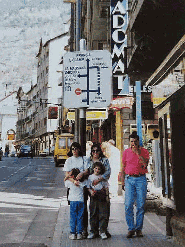 2052-av-carlemany-any-1993