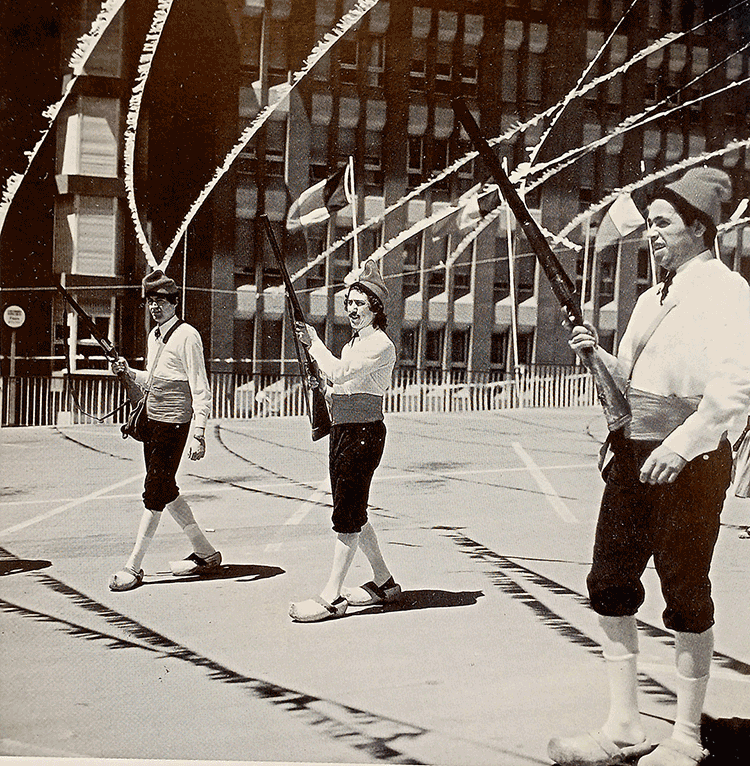 2055-pl-creu-blanca-any-1985-joan-b-martisella