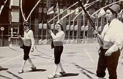 2055-pl-creu-blanca-any-1985-joan-b-martisella