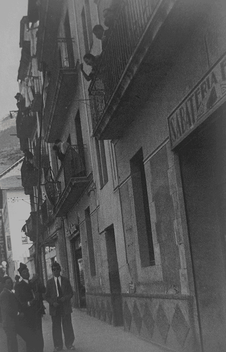 2115-av-carlemany-alsina