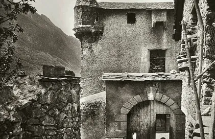 2186-casa-de-la-vall-lluis-g-olivella-ana