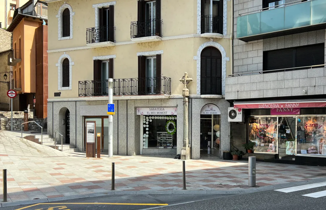 L’oficia de turisme s’ubicarà als baixos de Casa Felícia a la plaça Santa Anna.