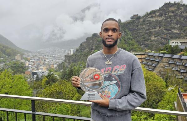 p. 29 jean montero premi millor jugador jove foto acb photo