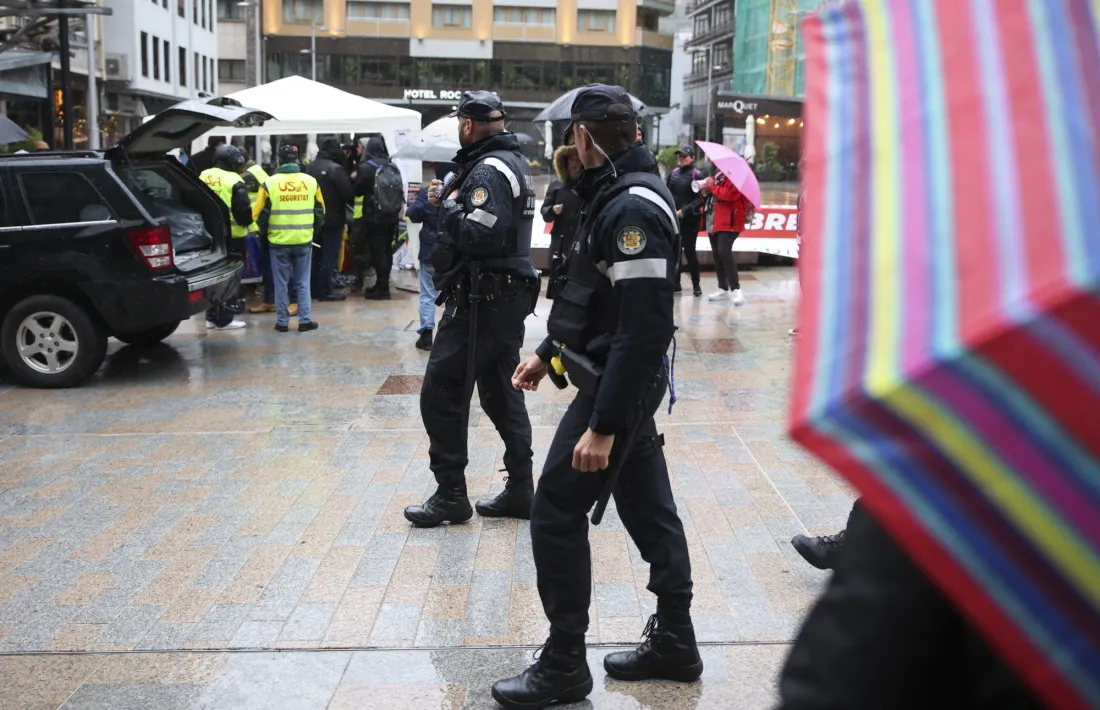 Els organitzadors han estat recollint propostes i esmenes a la ILP al llarg de la tarda.