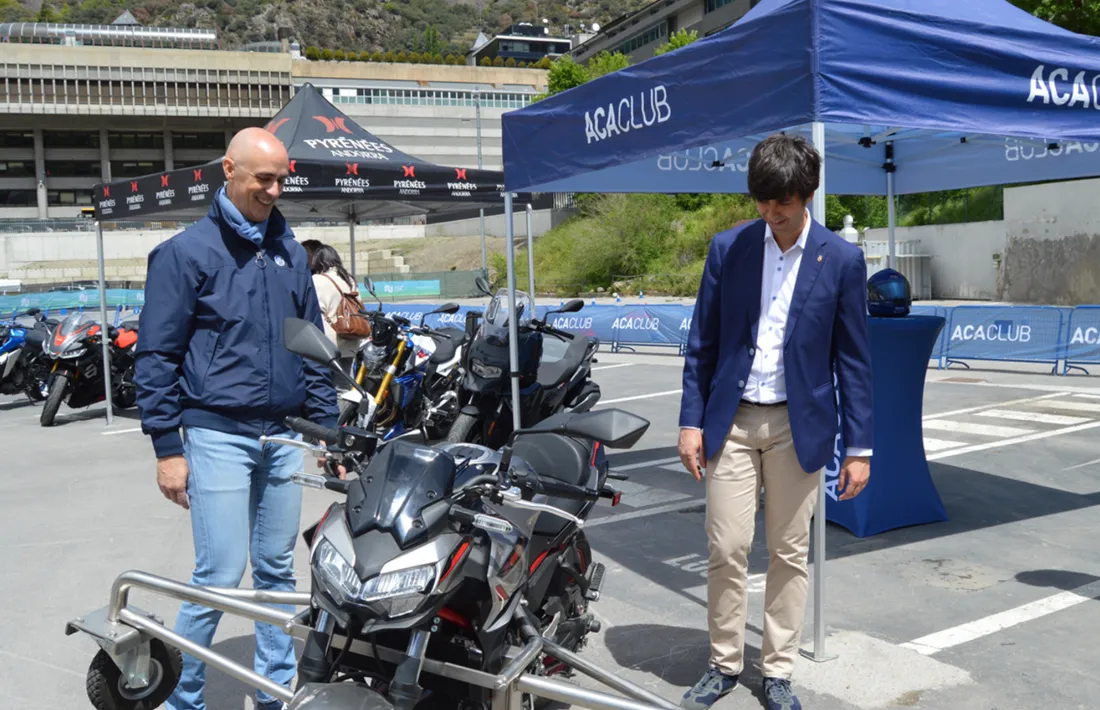 Xavier Surana i Sergi González a la fira 'A dues rodes'.