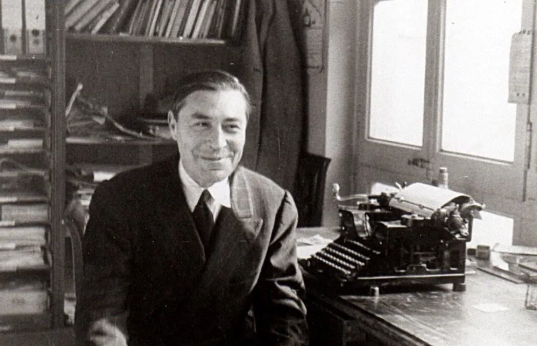 L’escriptor empordanès a la redacció de la revista ‘Destino’ el 1942, un any abans de visitar-nos.