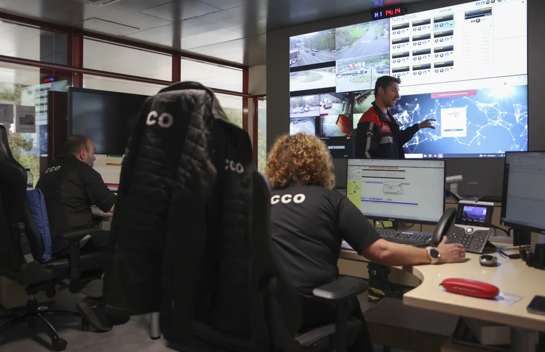 El centre de control d’operacions de bombers, des d’on s’activen els recursos per als diferents serveis.