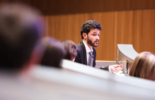 Cerni Escalé al Consell General