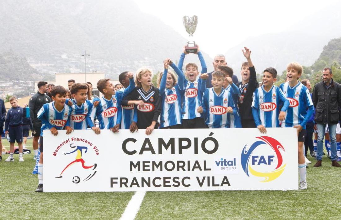 L’Espanyol, campió del Memorial Francesc Vila en categoria alevina.