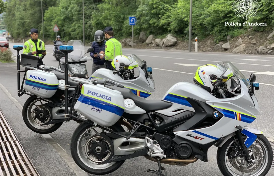 Els agents comprovaran les condicions tècniques de motos i patinets.