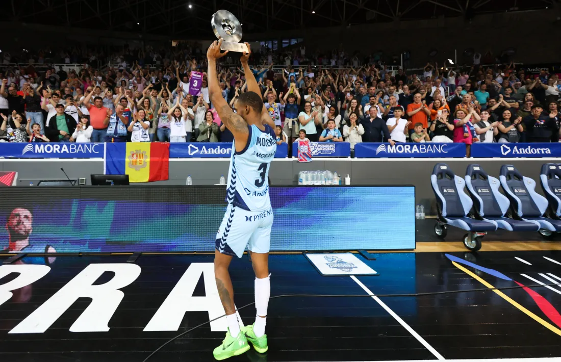 Jean Montero, tot i tenir tres anys de contracte, deixarà el BC MoraBanc per la porta gran.