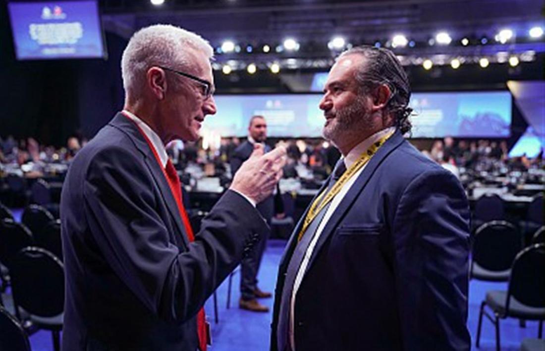 El cap de l'Oficina Central Nacional d'Interpol a Andorra, Robert Guirao, amb el secretari general d'Interpol, Jürgen Stock