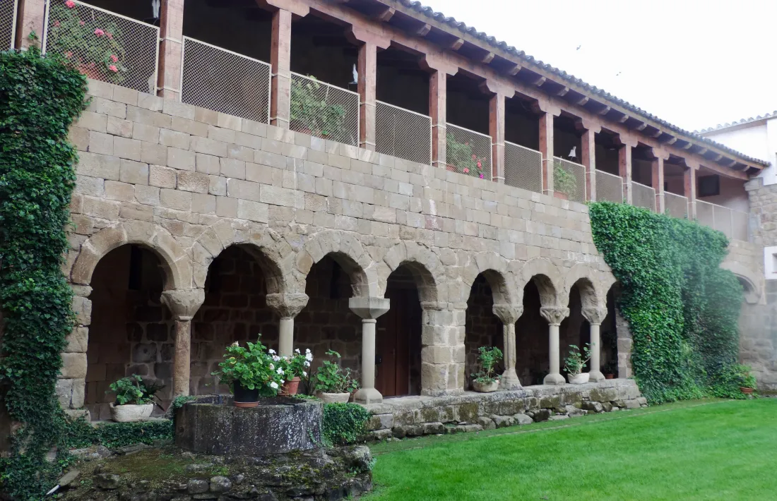 El monestir de Santa Maria de Gualter, a la Baronia de Rialb (la Noguera).  