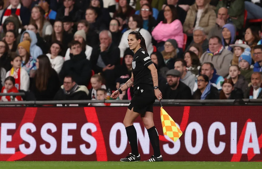 ‘Nhoa’, a Wembley, d’assistent en un Anglaterra contra Suissa.