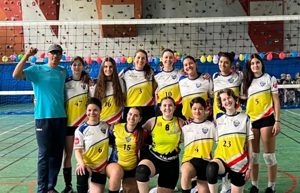 p. 29 club volei andorra femeni ascens foto cv andorra facebook